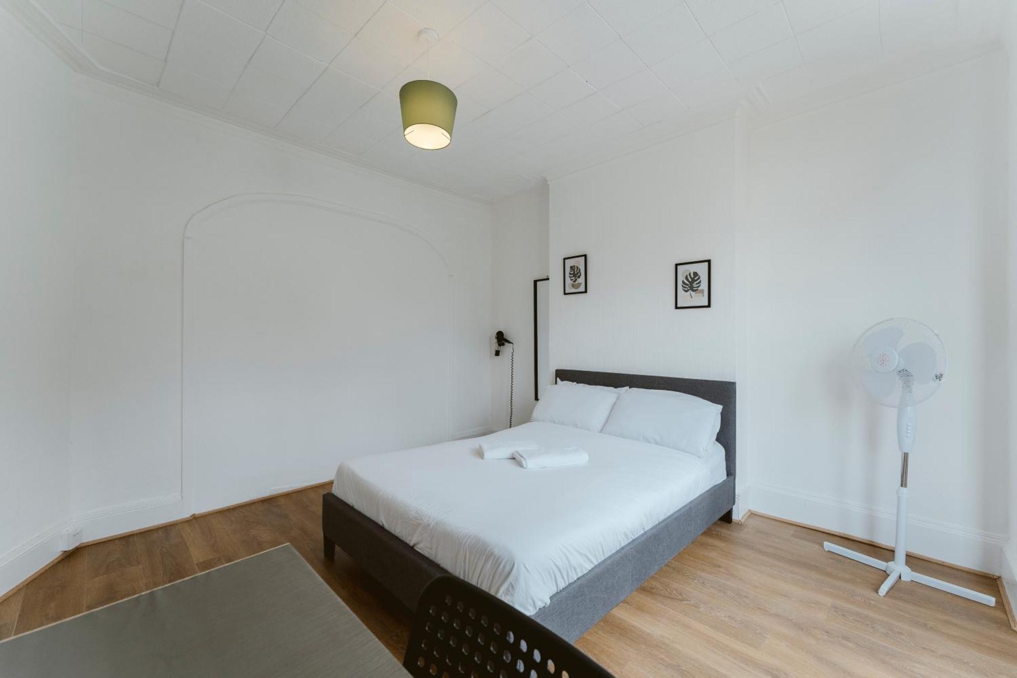 Manor House Great Rooms To Stay London Exterior photo